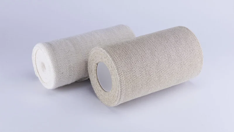 Matopat Fixopore plaster specjalistyczny z opatrunkiem do ci?cia, w?ókninowy 6cmx1m
