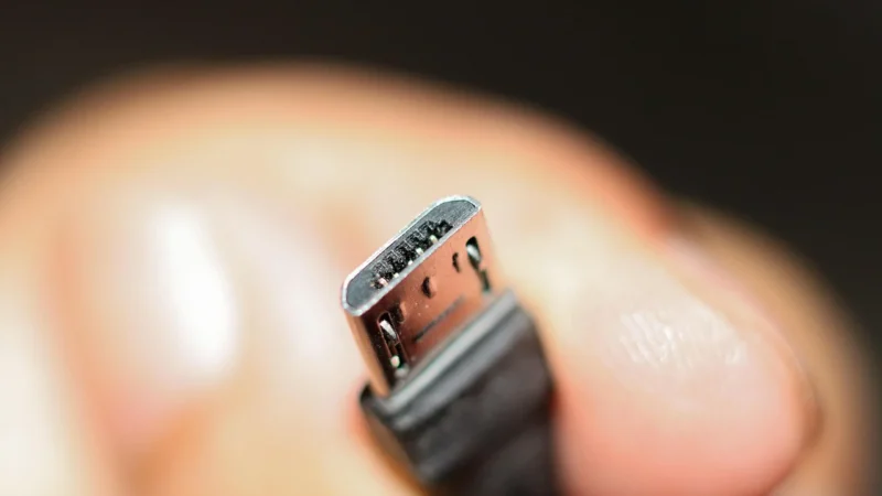 Me Premium Gniazdo ?adowania Usb Qc 3 0A Woltomierz Czerwony