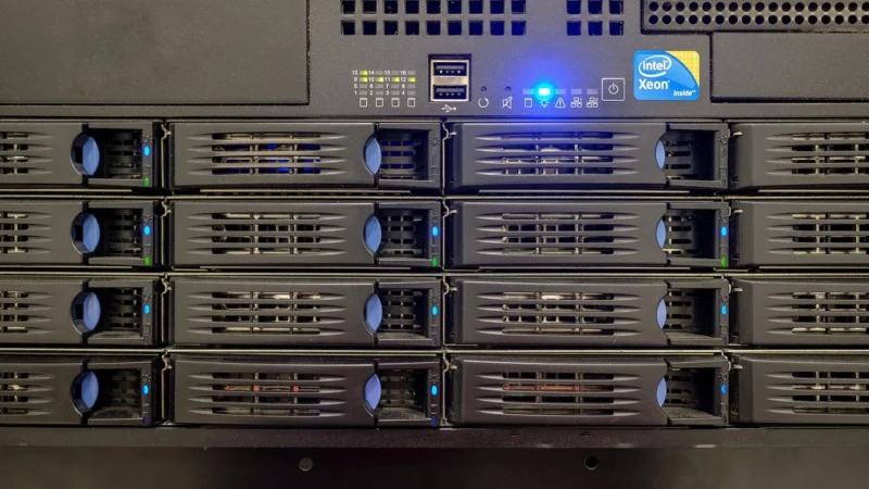 Micron 7300 PRO 7.68TB U.2 NVMe TLC 3D-NAND (MTFDHBE7T6TDF-1AW1ZABYY)