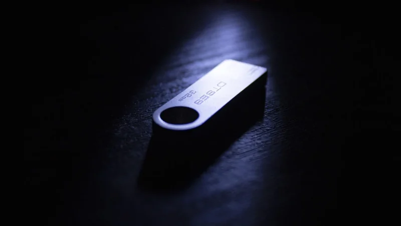 Mobilny Mikro-Pods?uch Nagrywaj?cy, Ukryty W Pendrive (Na Mikro-Karty Sd).