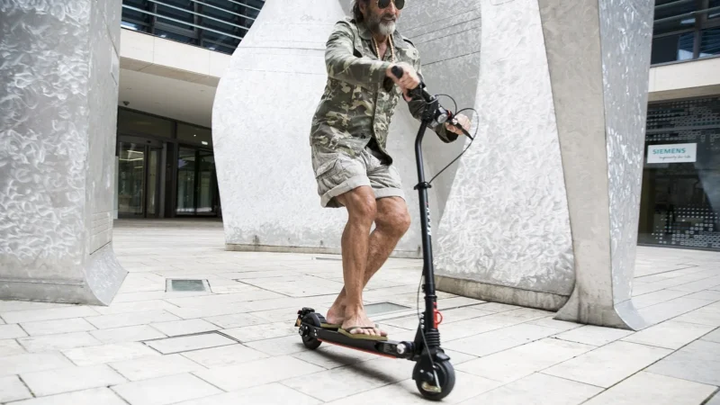 Motocykl elektryczny Anger 3000 W szary skuter IML