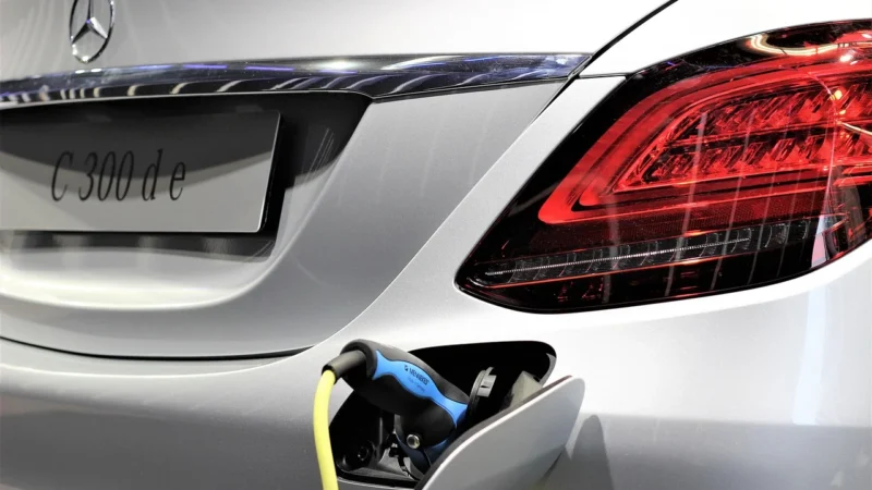 msw Prostownik 1224V 30A rozruch 130A S-CHARGER-50A.3