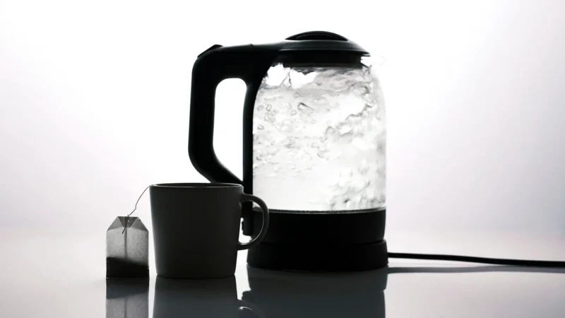 Noveen CH7100 Smart Black