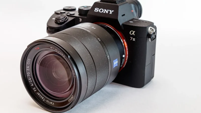 Olympus OM-D E-M1 Mark III Czarny + 12-40mm