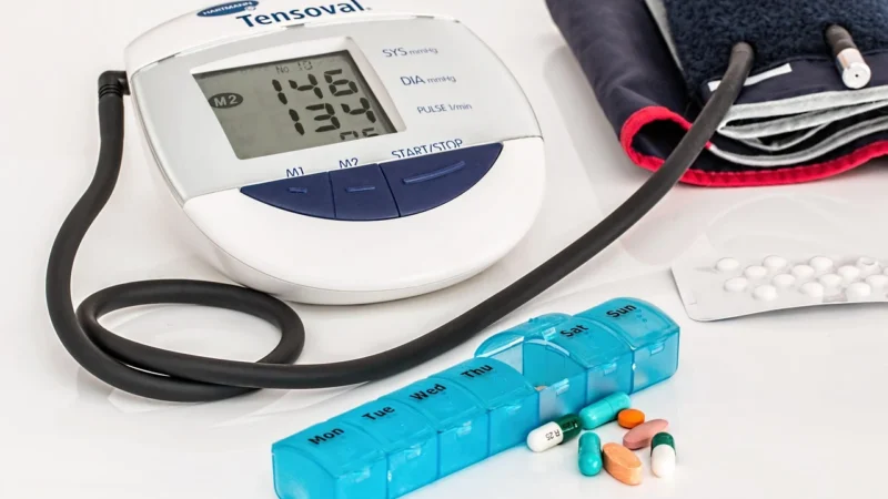 Omron Ci?nieniomierz M2 Basic Hem-7120-E