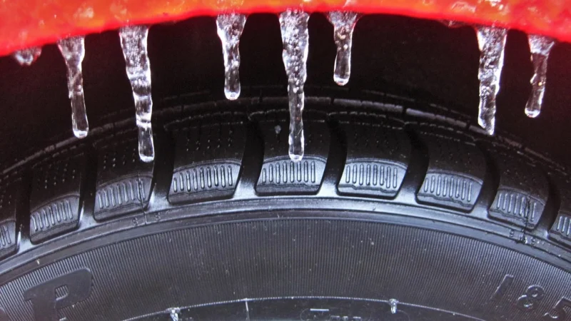 Opony Pirelli Scorpion Winter 225/60R17 103V XL FR 3PMSF